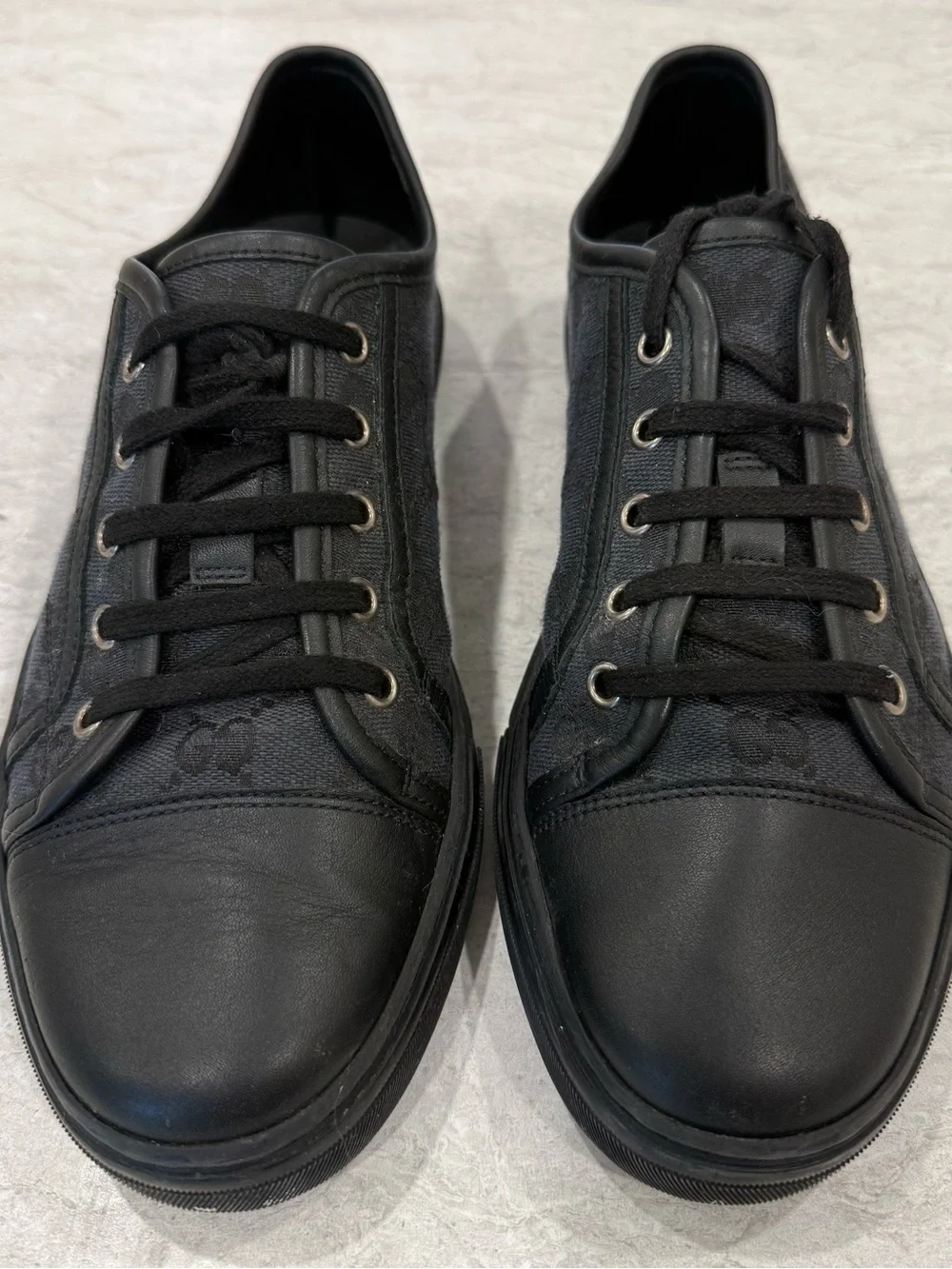 Gucci Black Low-Top Lace-Up Sneakers